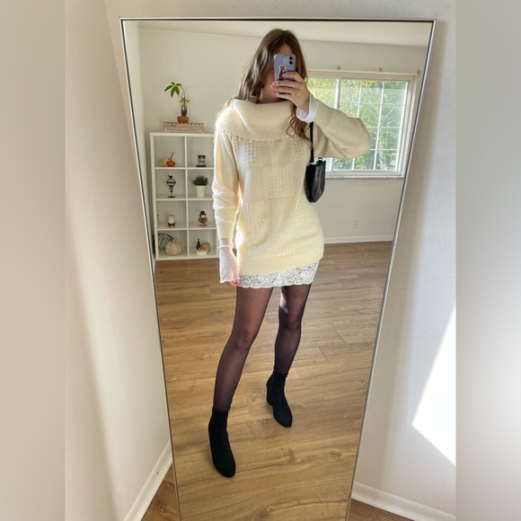 Lambswool and angora rabbit hair long sleeve cream knit sweater fold over collar - Picture 2 of 14